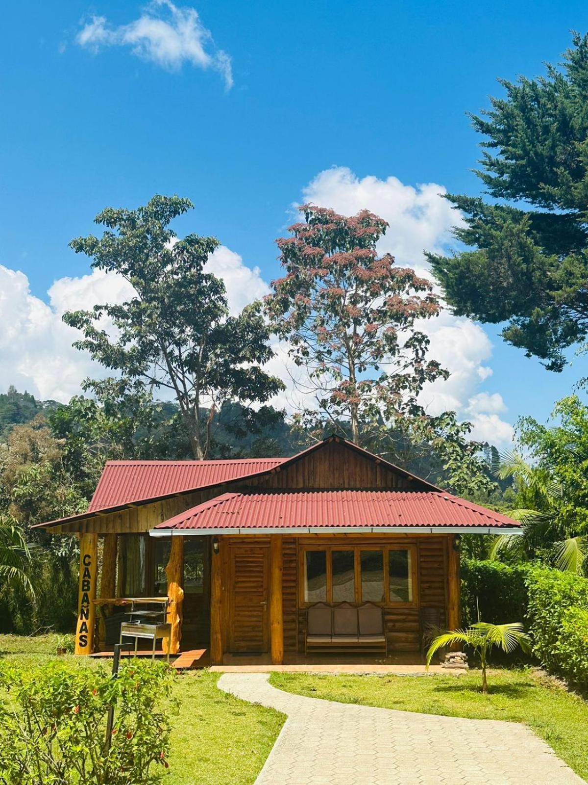 Hassinger Ranch Cabanas Oxapampa Εξωτερικό φωτογραφία